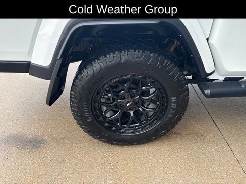 Used 2023 Jeep Gladiator Sport AWD/4WD image 8