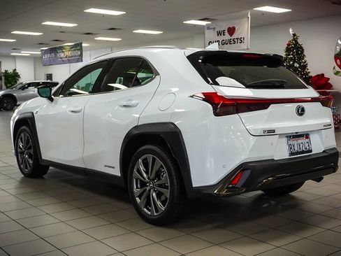 Certified 2021 Lexus UX 250h F Sport w/ Accessory Package (Z2) image 8