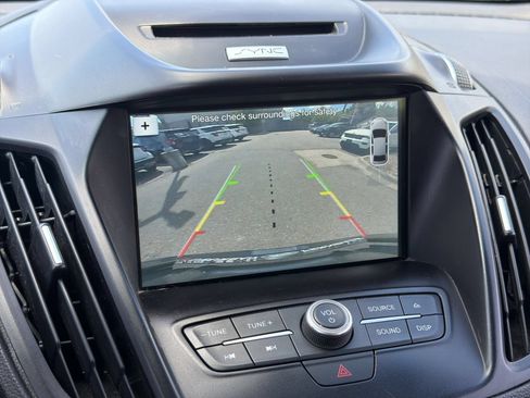 Used 2017 Ford Escape SE w/ Equipment Group 201A AWD/4WD image 30