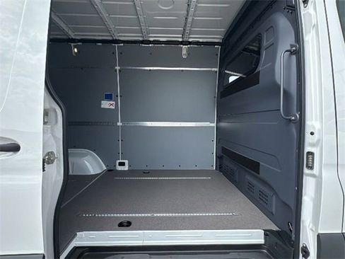New 2024 Mercedes-Benz Sprinter 144 Cargo image 4