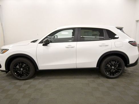 New 2026 Honda HR-V Sport image 4