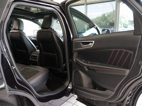 Used 2020 Ford Edge ST-Line w/ Cold Weather Package image 48