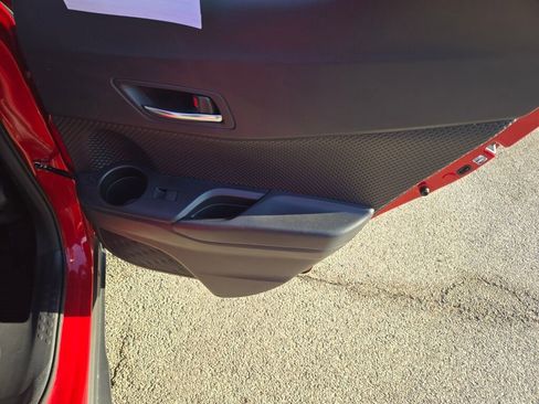 Used 2021 Toyota C-HR XLE image 11