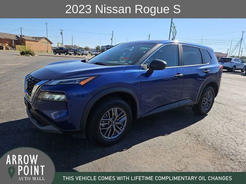 Used 2023 Nissan Rogue S image 5