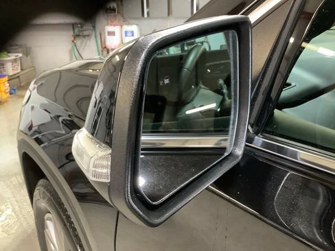 Used 2023 Chevrolet Traverse LT AWD/4WD image 15