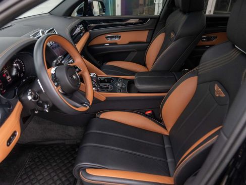 Certified 2024 Bentley Bentayga AWD/4WD image 23