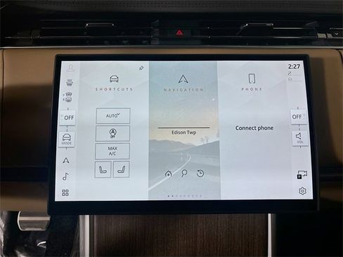 New 2026 Land Rover Range Rover SE image 16