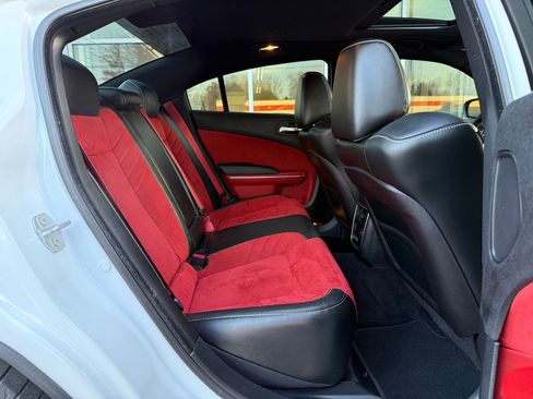 Used 2016 Dodge Charger SRT w/ Harman/Kardon Audio Group image 36