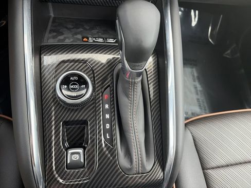 Used 2024 GMC Canyon AT4 w/ AT4 Premium Package AWD/4WD image 28