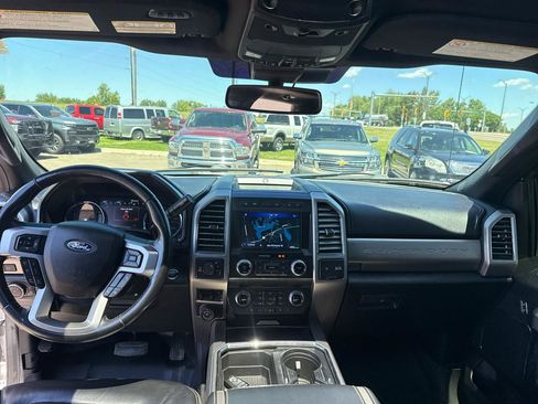 Used 2020 Ford F350 Platinum w/ FX4 Off-Road Package AWD/4WD image 28