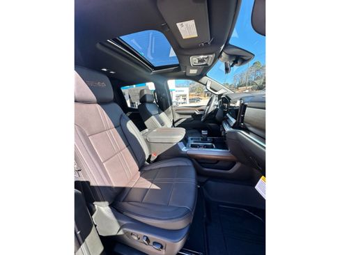 New 2026 Chevrolet Silverado 1500 High Country AWD/4WD image 15