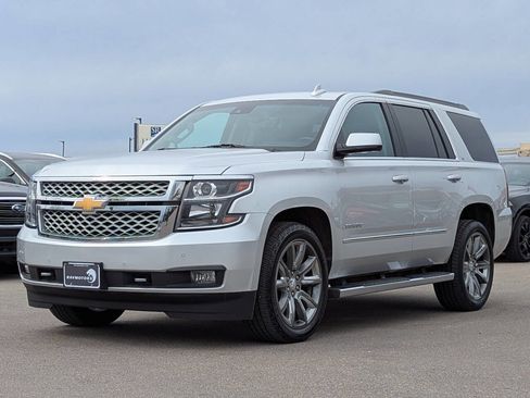 Used 2017 Chevrolet Tahoe LT w/ LT Signature Package image 8