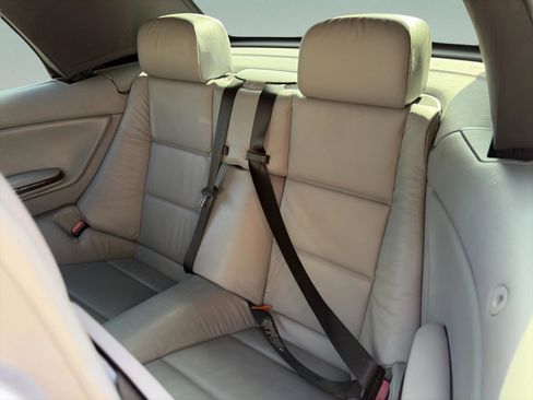 Used 2006 BMW 325Ci Convertible image 15