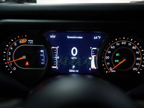 Used 2024 Jeep Wrangler Sport S image 21