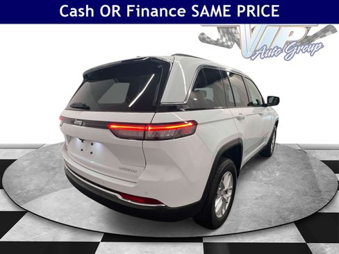 Used 2025 Jeep Grand Cherokee Laredo X w/ Luxury Tech Group I AWD/4WD image 8
