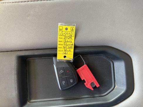 Used 2024 Chevrolet Silverado 2500 LT image 23