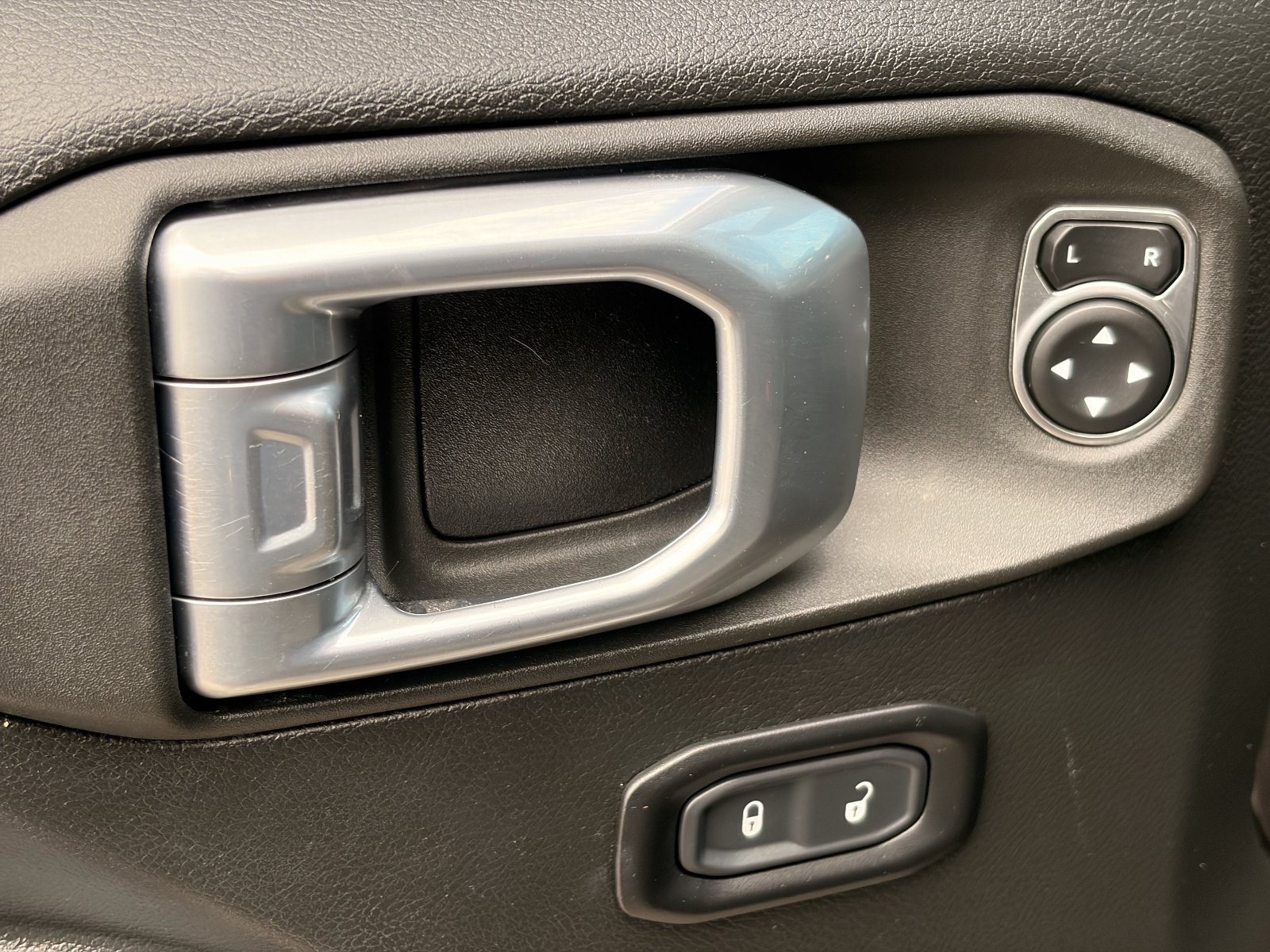 Used 2021 Jeep Wrangler Unlimited Sport AWD/4WD image 20