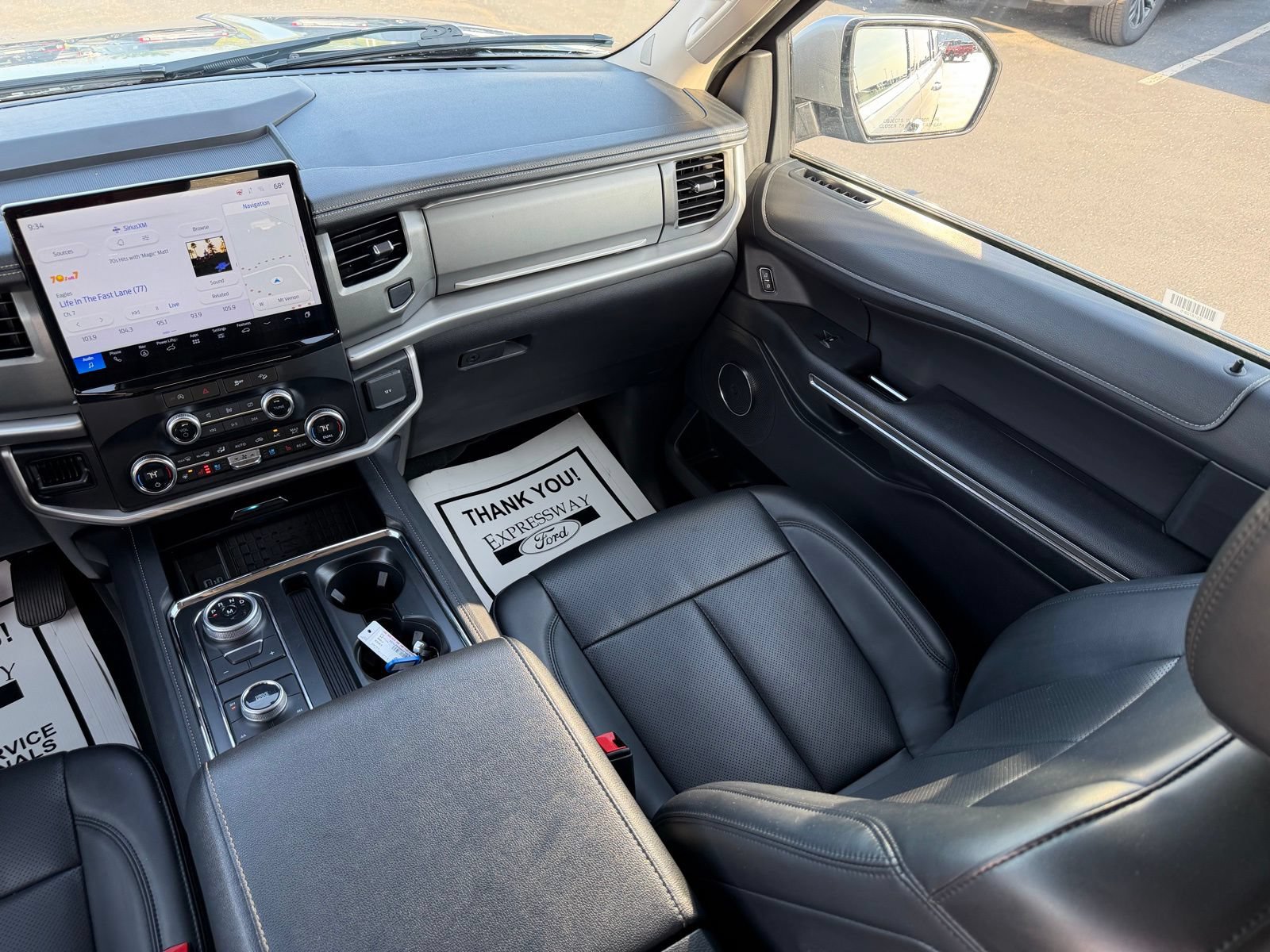 Used 2024 Ford Expedition XLT AWD/4WD image 19
