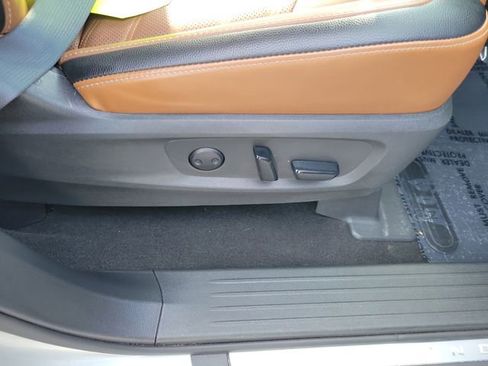 Used 2023 Nissan Pathfinder Platinum w/ Cargo Package AWD/4WD image 37