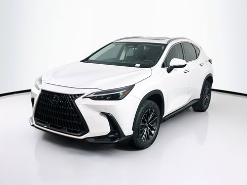 Used 2024 Lexus NX 250 FWD image 3