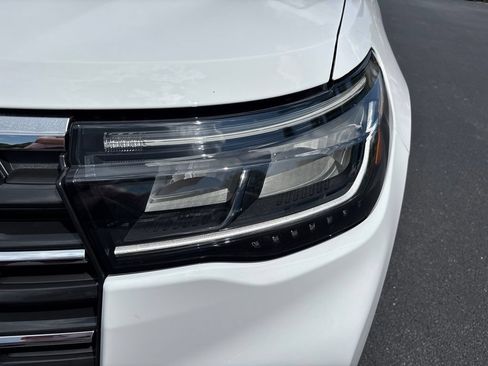 New 2026 Ford Explorer Active RWD image 9