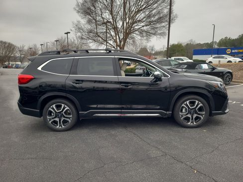 Used 2023 Subaru Ascent Limited w/ Technology Package image 4