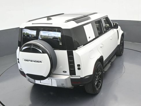 Used 2022 Land Rover Defender 110 S image 53