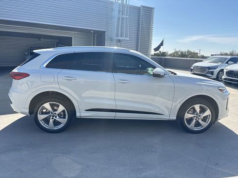 New 2025 Audi Q5 Premium Plus image 4