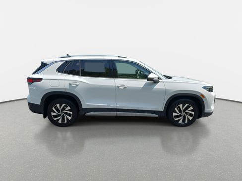 New 2025 Volkswagen Tiguan S image 2