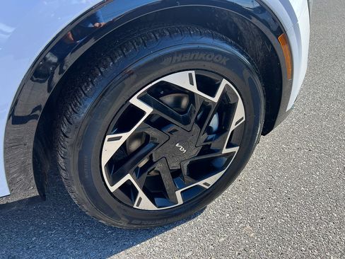 Used 2023 Kia Sportage SX image 10