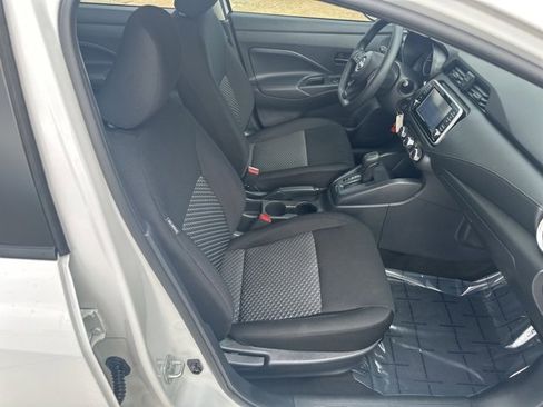 Used 2024 Nissan Versa S w/ Trunk Package image 20