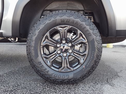 New 2025 GMC Canyon Elevation w/ Convenience Package image 41