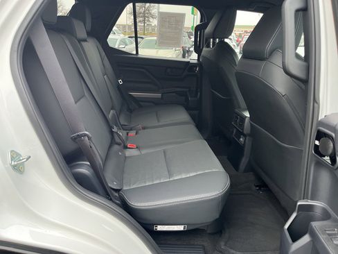 Used 2025 Toyota 4Runner TRD Off-Road Premium image 30