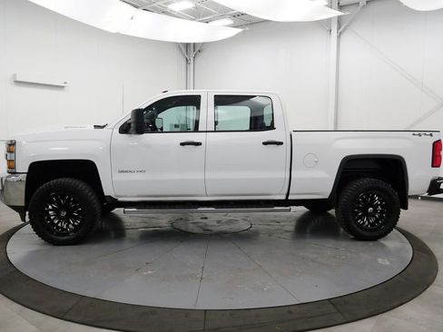 Used 2018 Chevrolet Silverado 3500 W/T w/ WT Fleet Convenience Package AWD/4WD image 4