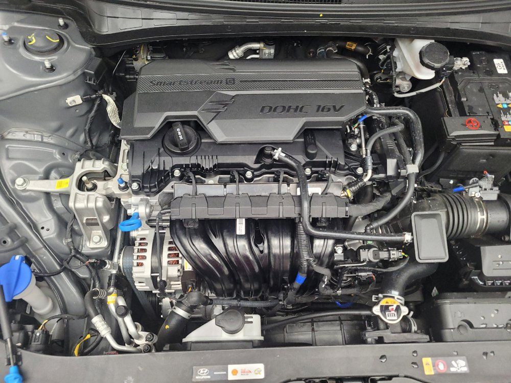 Used 2025 Hyundai Elantra Sport FWD image 30