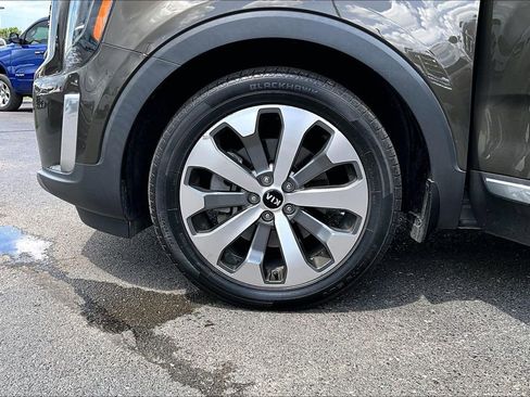 Used 2020 Kia Telluride S AWD/4WD image 2