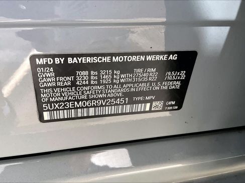 Used 2024 BMW X7 xDrive40i w/ M Sport Package AWD/4WD image 35