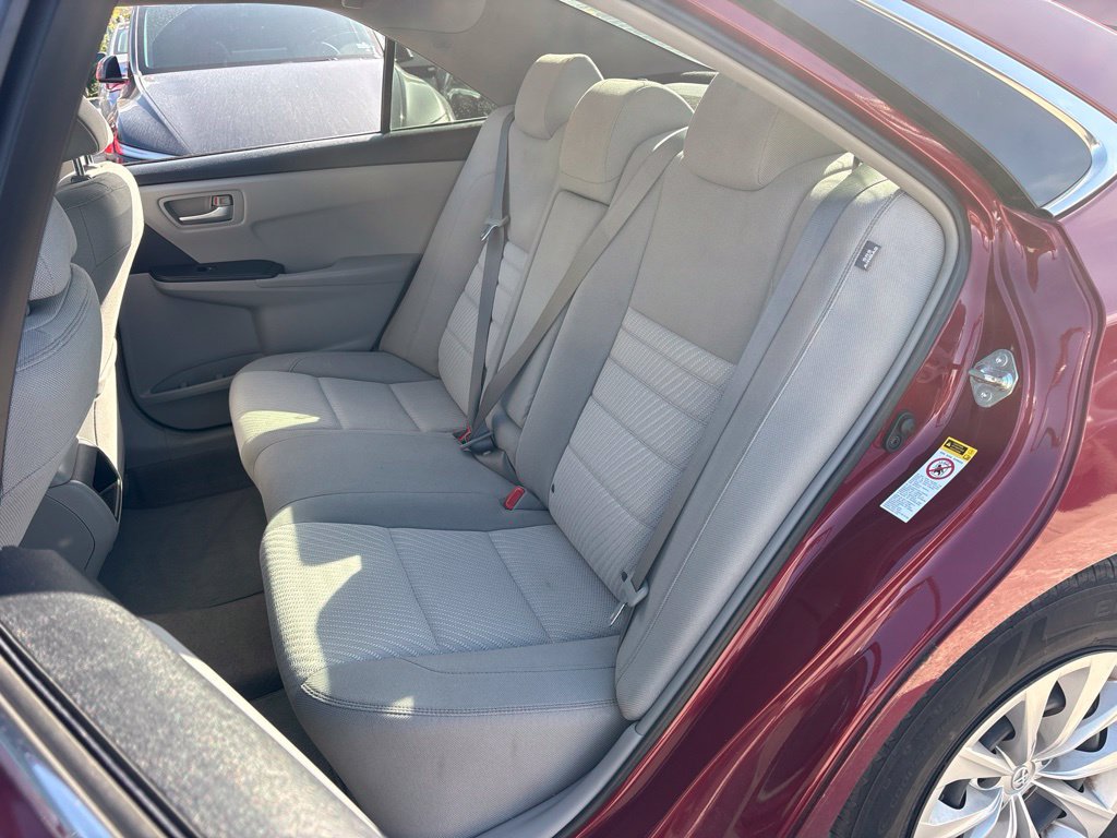 Used 2016 Toyota Camry LE FWD image 13