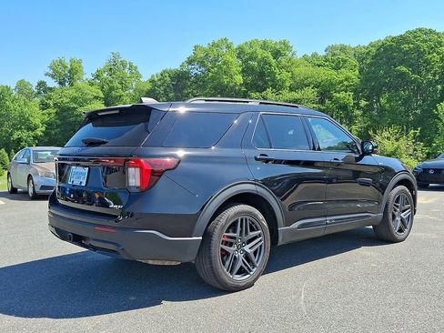 Used 2025 Ford Explorer ST-Line w/ Premium Package AWD/4WD image 6