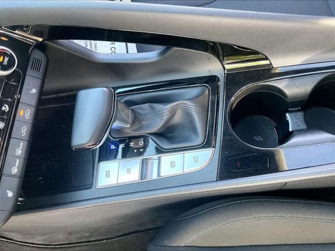 Used 2021 Hyundai Elantra SEL w/ Convenience + Premium Package image 19