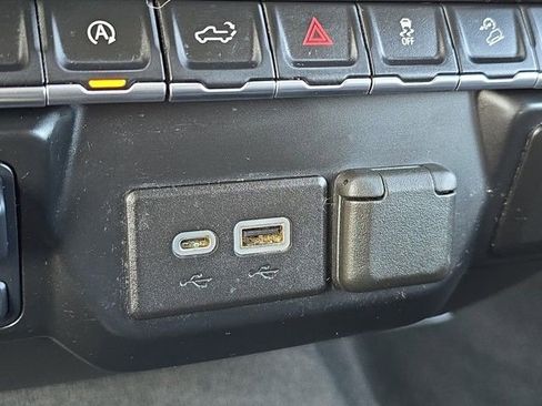 Used 2021 Chevrolet Silverado 1500 RST image 20