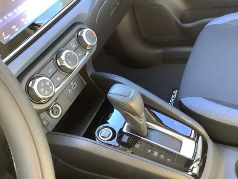 Used 2025 Nissan Versa SV w/ Trunk Package image 28