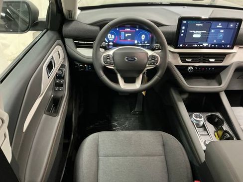 New 2026 Ford Explorer Active AWD/4WD image 12