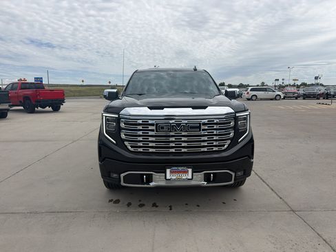 Used 2024 GMC Sierra 1500 Denali AWD/4WD image 8