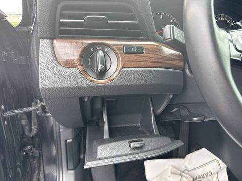 Used 2022 Volkswagen Passat 2.0T image 16