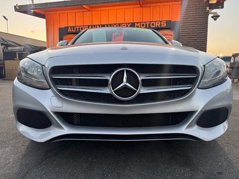 Used 2017 Mercedes-Benz C 300 Sedan image 4