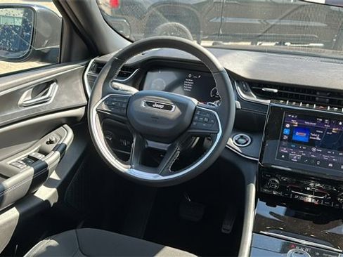 New 2025 Jeep Grand Cherokee L Laredo w/ Luxury Tech Group I image 26