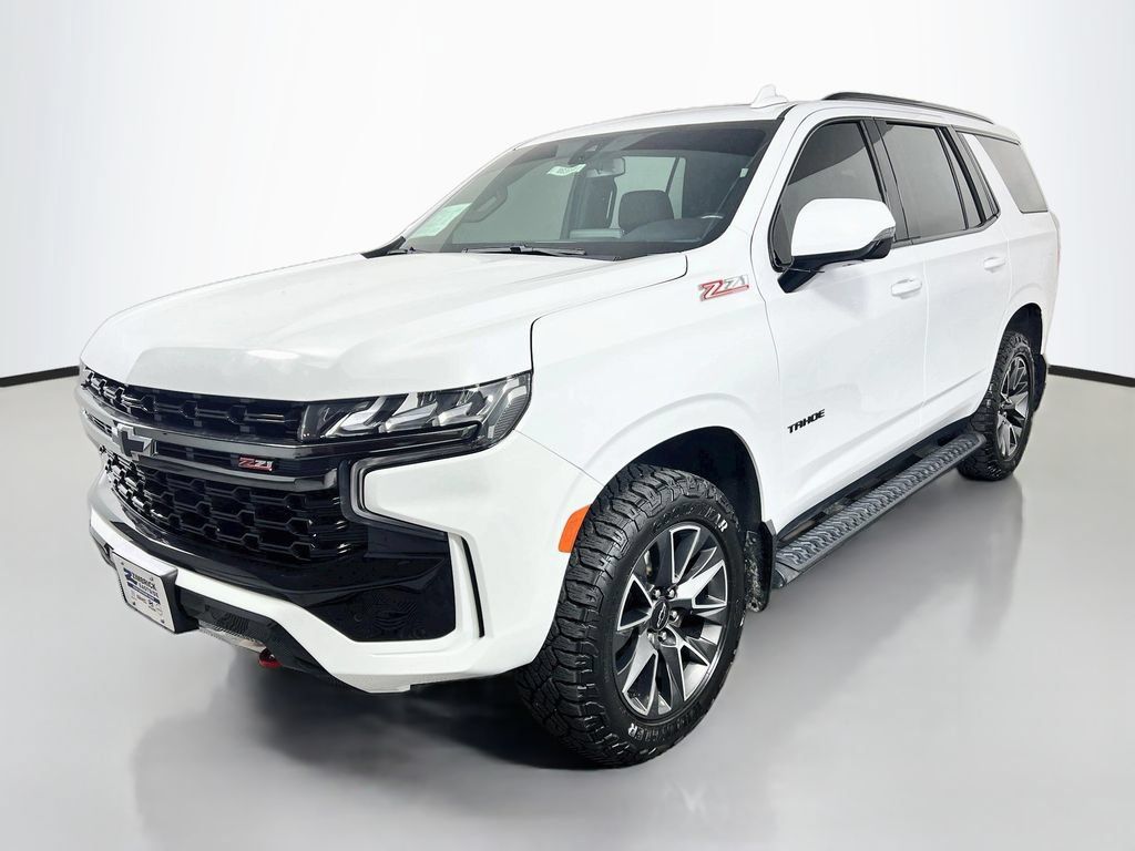 Certified 2022 Chevrolet Tahoe Z71 w/ Luxury Package AWD/4WD image 3