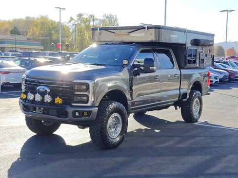 Used 2025 Ford F350 Platinum w/ Tremor Off-Road Package image 3