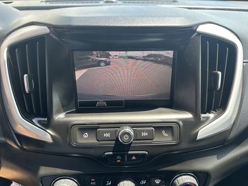 Used 2022 GMC Terrain SLE w/ Driver Convenience Package AWD/4WD image 15